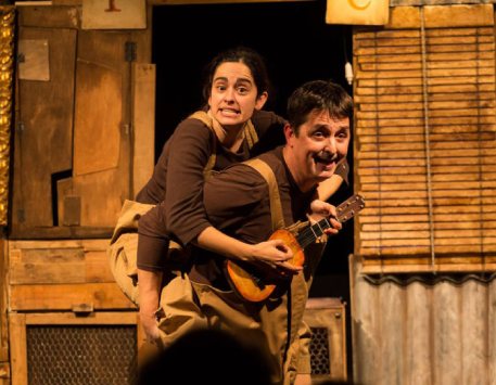 الدجاجة التي تبيض ذهباً — Cia. Zum-Zum Teatre